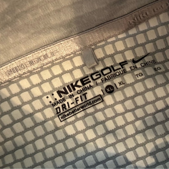 Women’s Nike Golf Dri-Fit Light Gray Zip Up Jacket NWOT Size XL - Picture 5 of 5